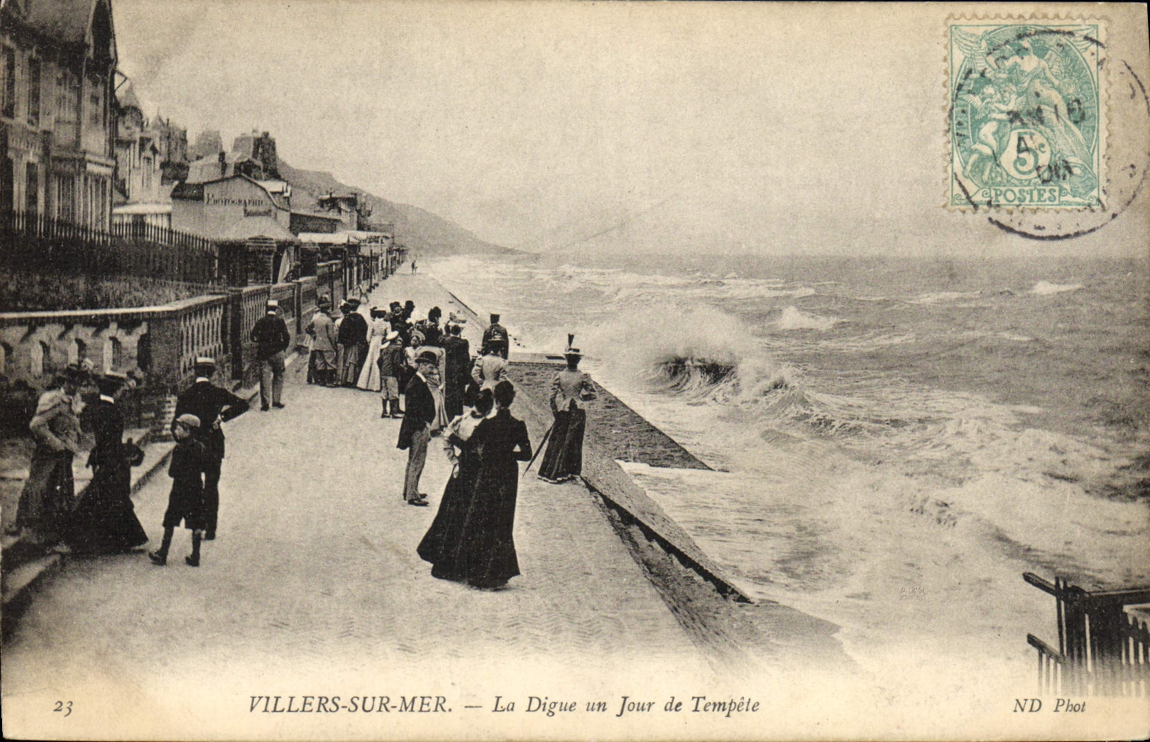 Villers-sur-Mer — La Digue un Jour de Tempête — ND Phot