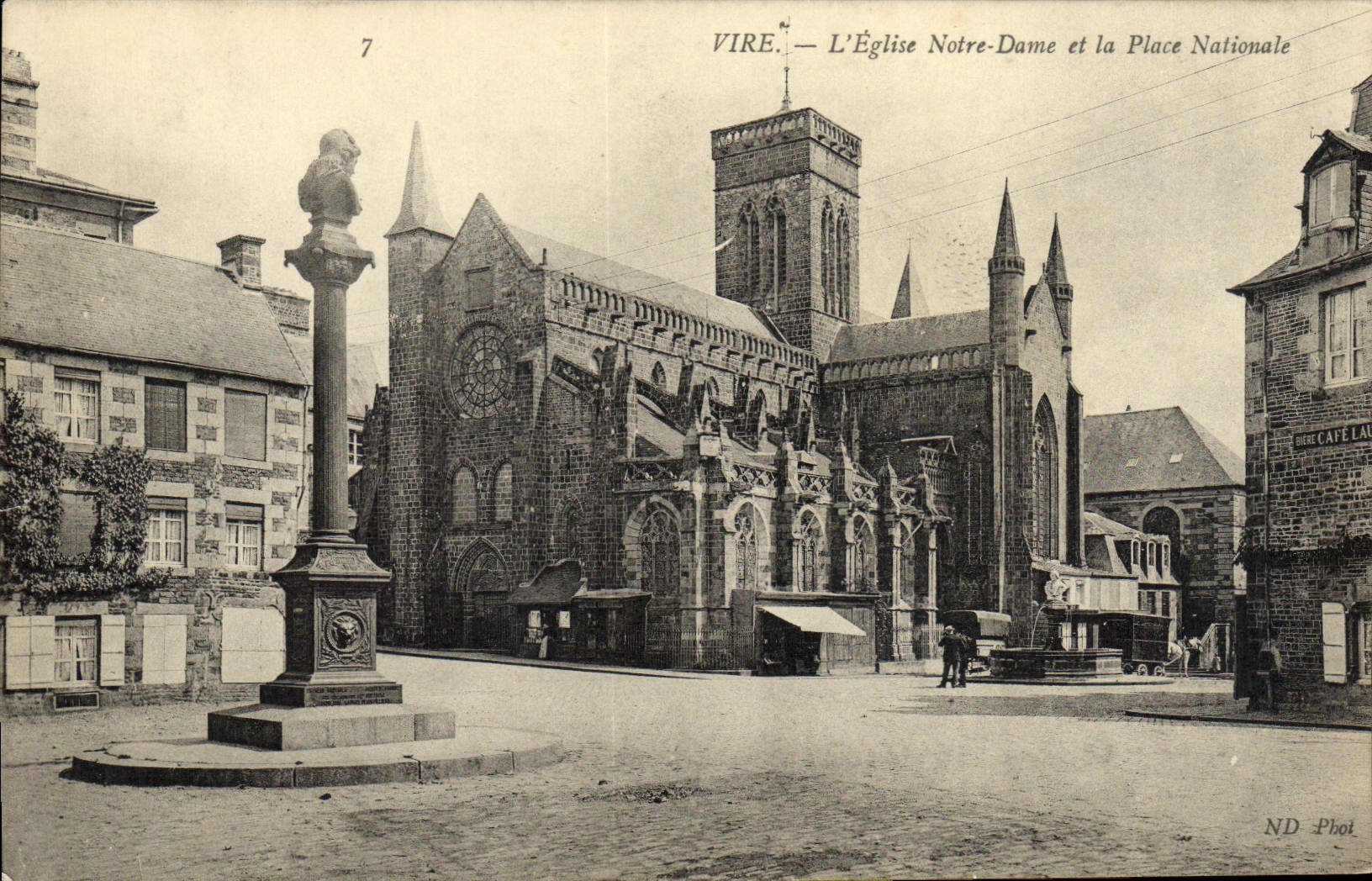 Vire — L'Église Notre-Dame et la Place Nationale — ND Phoï, n°7