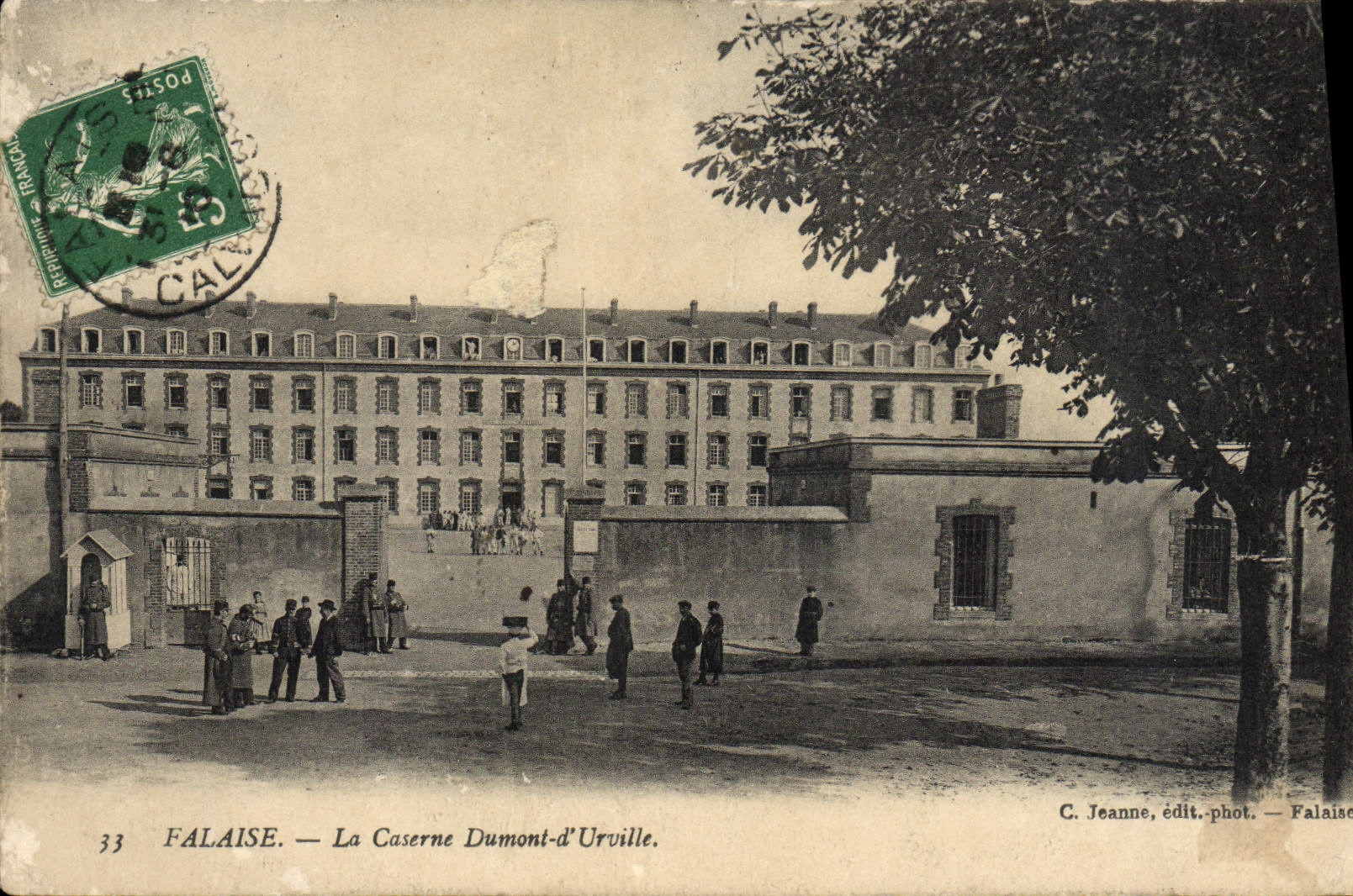 Kliff — Die Kaserne Dumont-d'Urville — C. Jeanne, Fotoverlag — Falaise