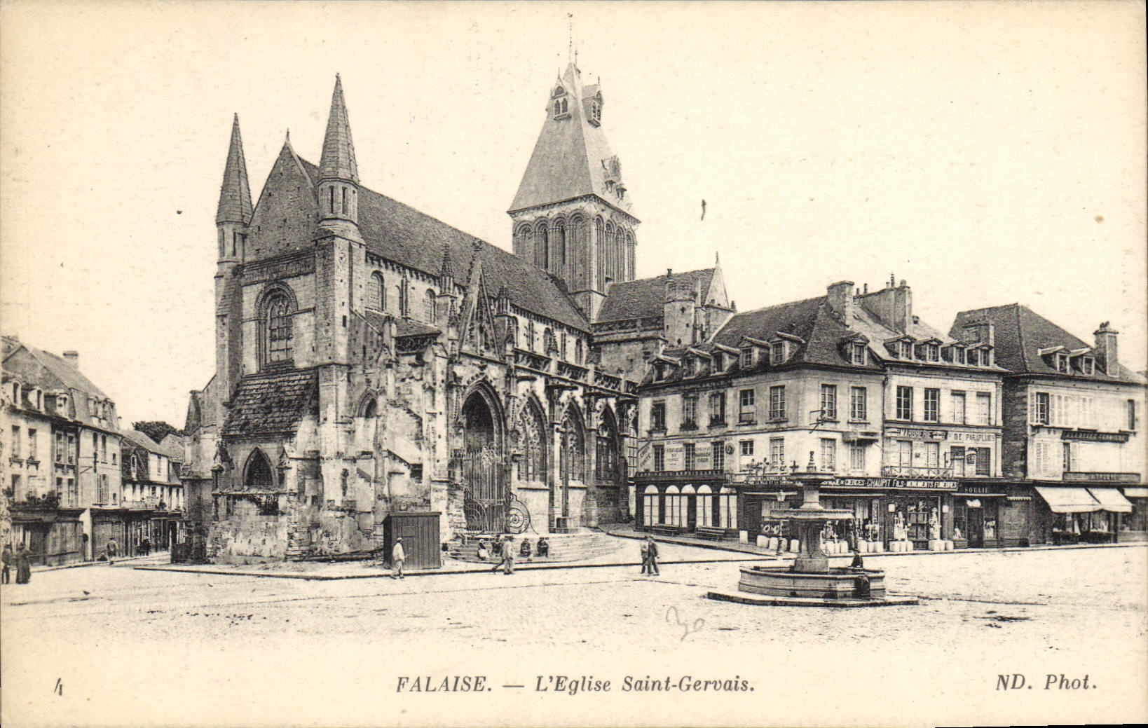 Falaise — La Iglesia de San Gervasio — ND. Phot.