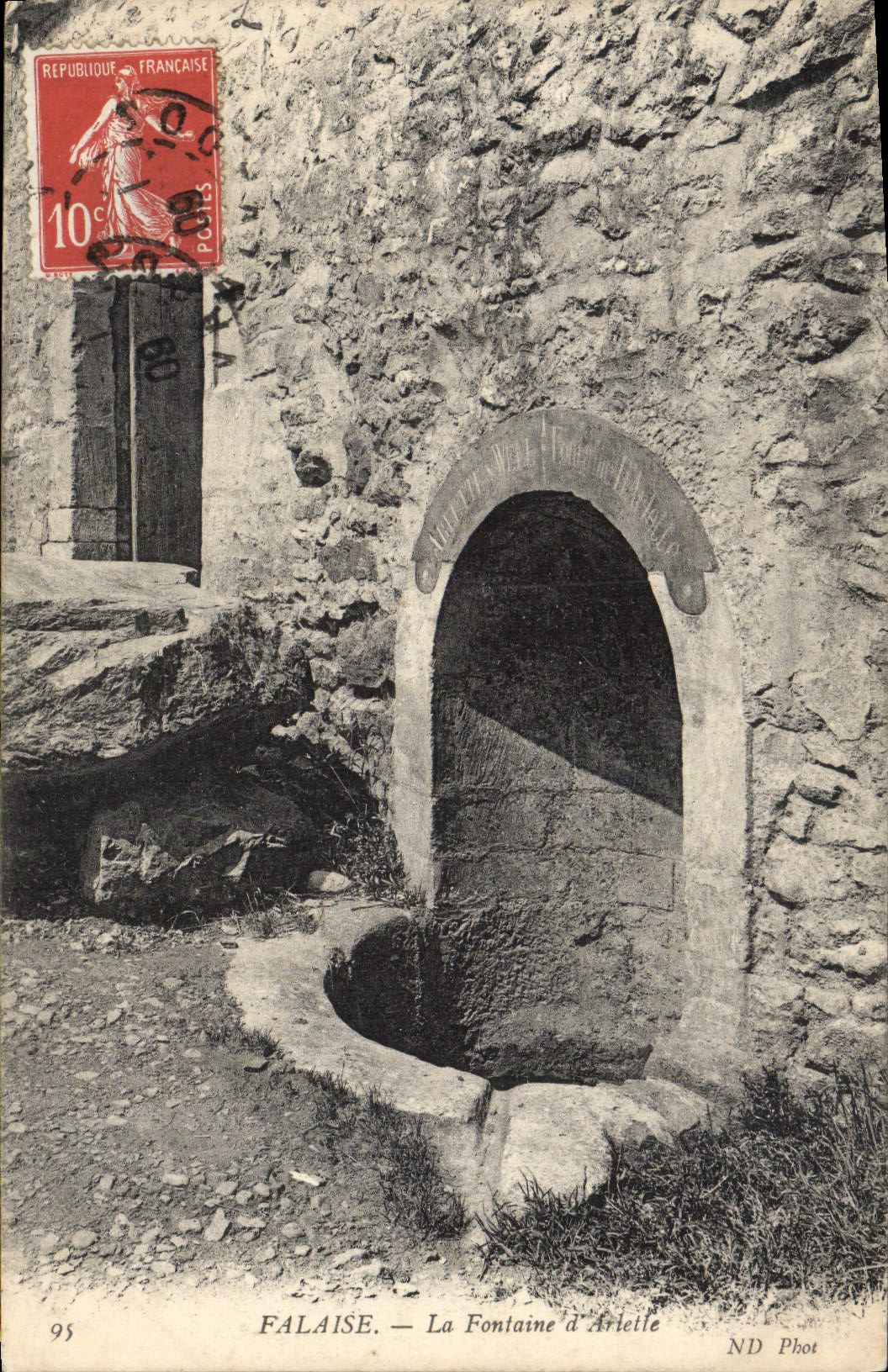 CPA Falaise La Fontaine d'Arlette