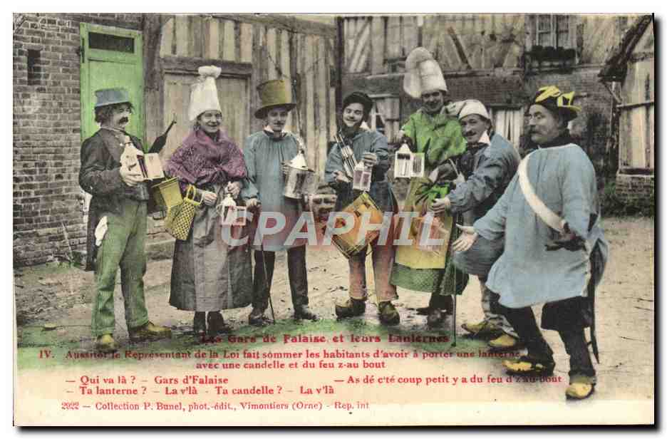 CPA Falaise La lanterne du gars de Falaise Folklore Costume