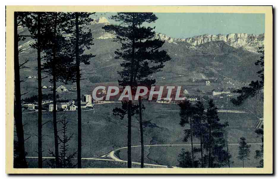 Villard-de-Lans — Le Clocher vu à travers les sapins — A. Molaret & R. Colbert