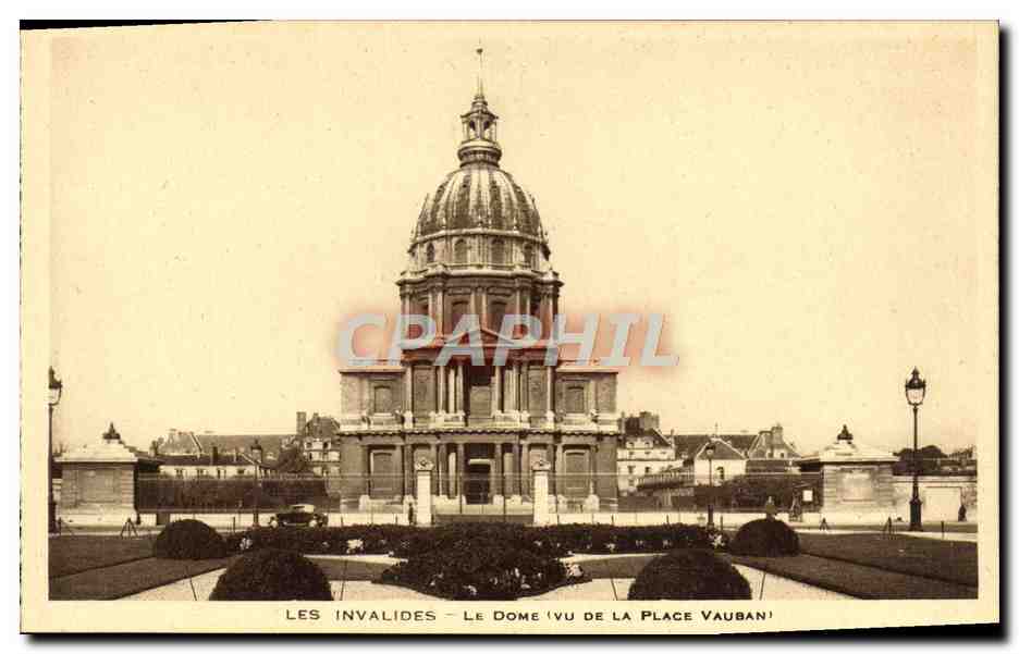 CPA Paris Les Invalides Le dome vu de la place Vauban