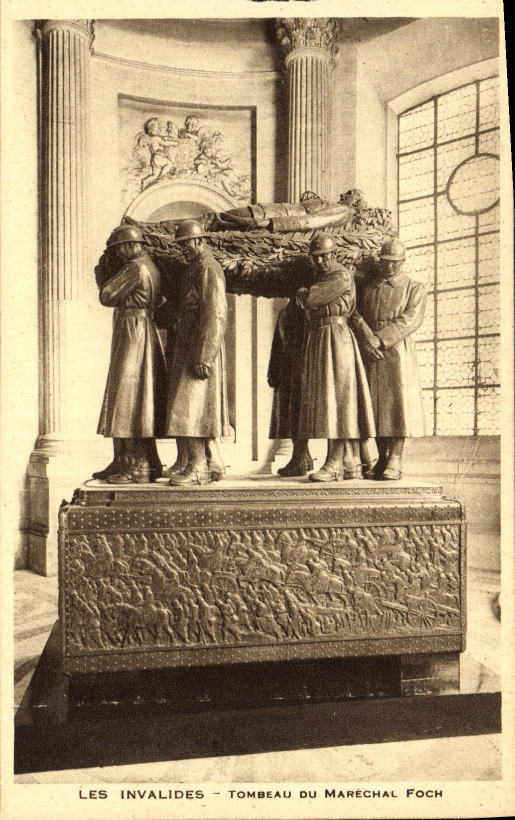 CPA Paris Les Invalides Tombeau Du Marechal Foch