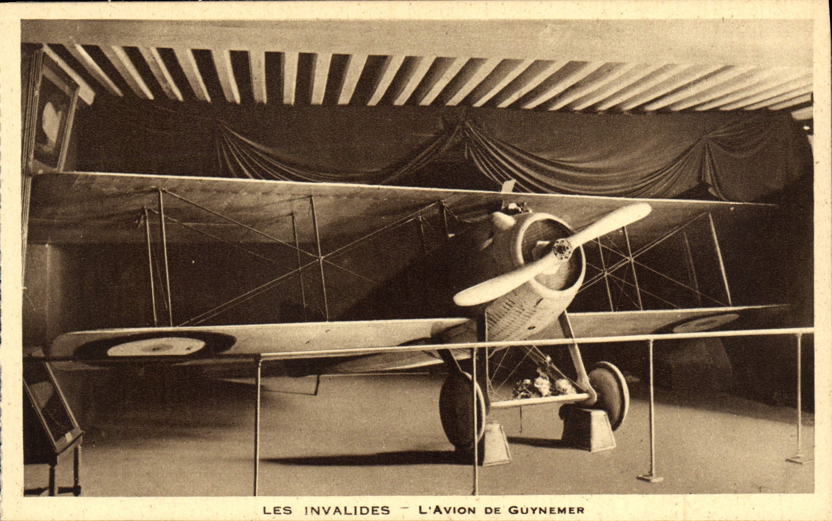 CPA Paris Les Invalides L'Avion De Guynemer Aviateur Aviation 