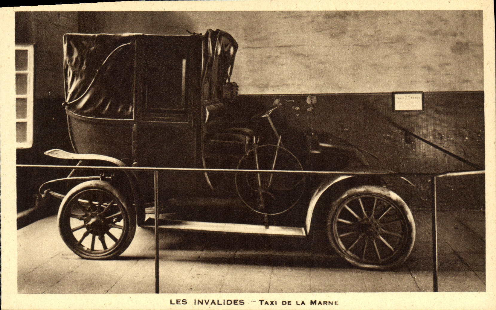 CPA Paris Les Invalides Taxi De La Marne Automobile Militaria 