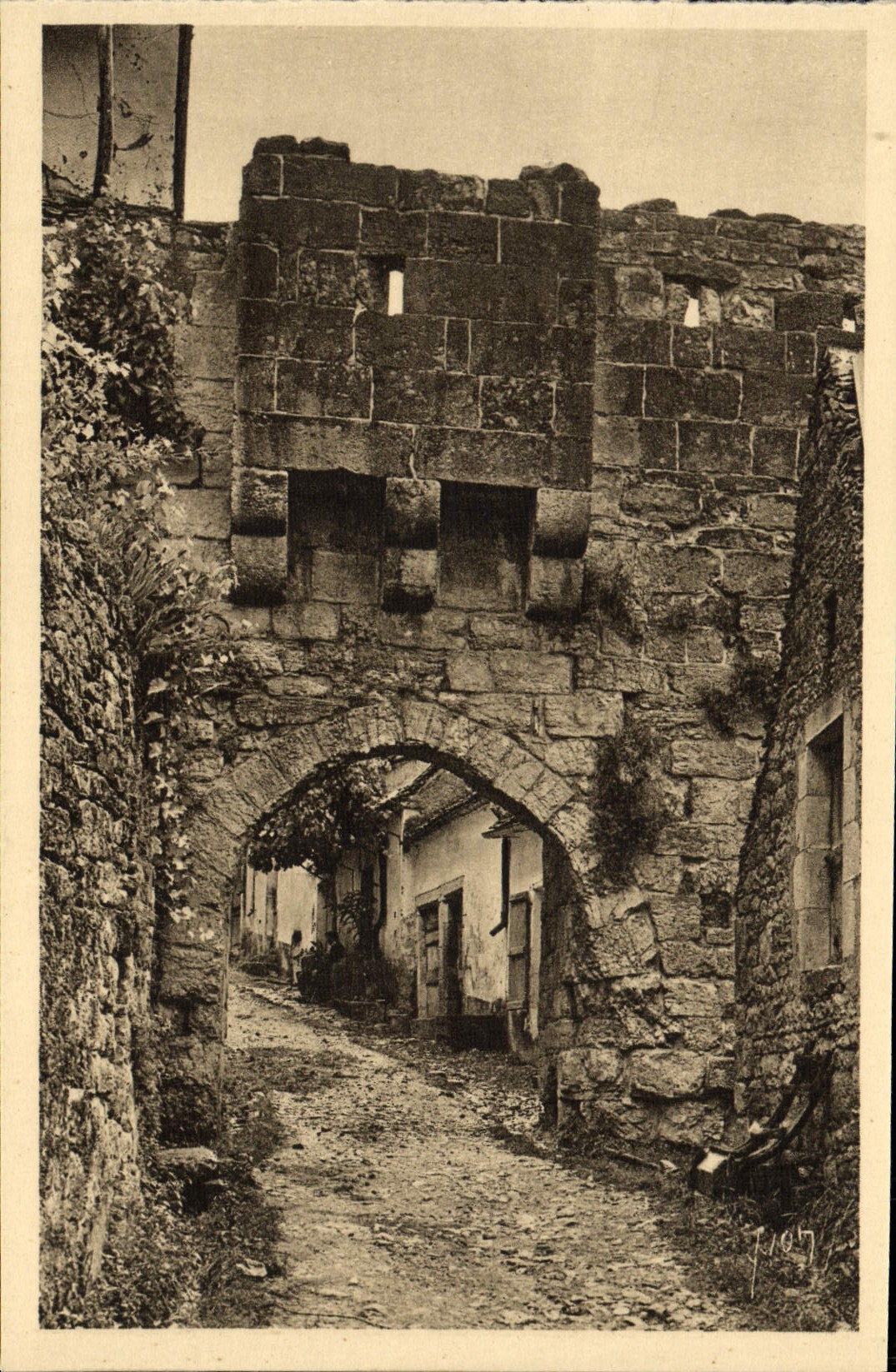 Rocamadour (Lot) — La Porte Basse — Les Éditions d'Art Yvonne, Paris