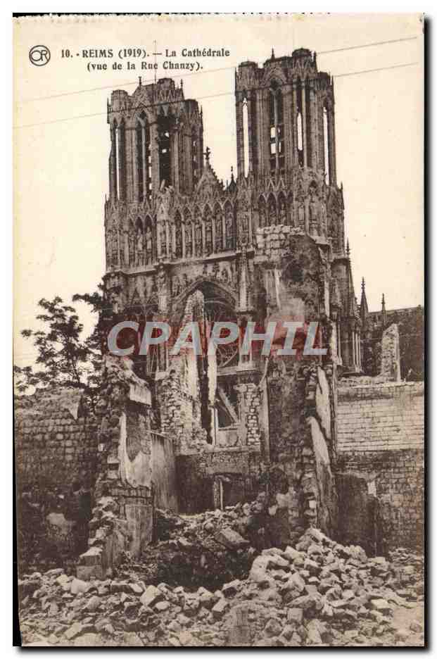 CPA Reims La Cathedrale Militaria