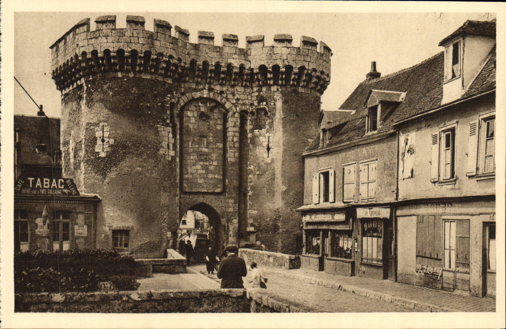 CPA Chartres La Porte Guillaume
