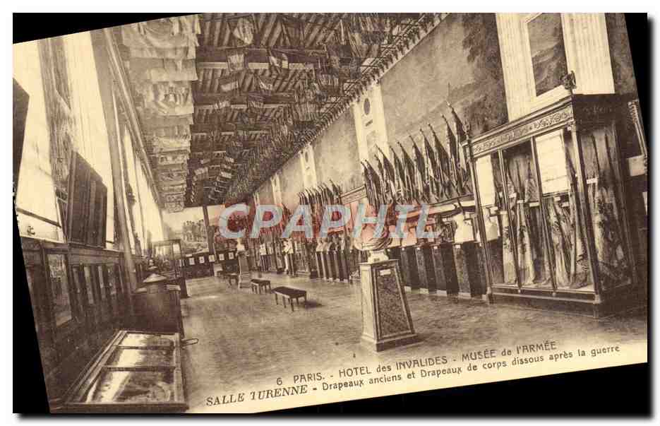 CPA Paris Hotel des Invalides Musee de l'Armee Salle Turenne Drapeaux de corps dissous Militaria