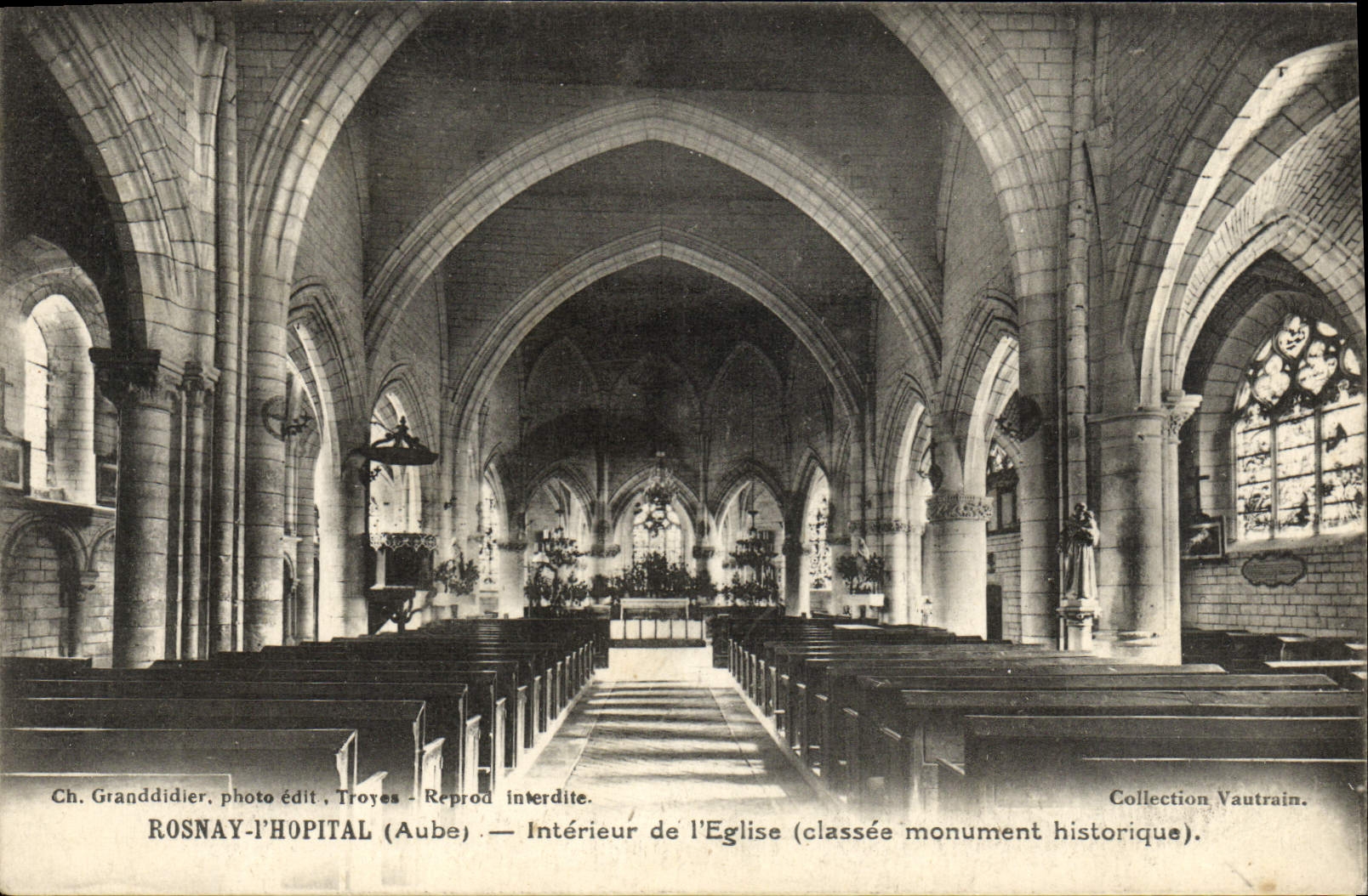 Rosnay-l'Hôpital (Aube) — Intérieur de l'église (classée monument historique) — Ch. Granddidier, photo édit. Troyes