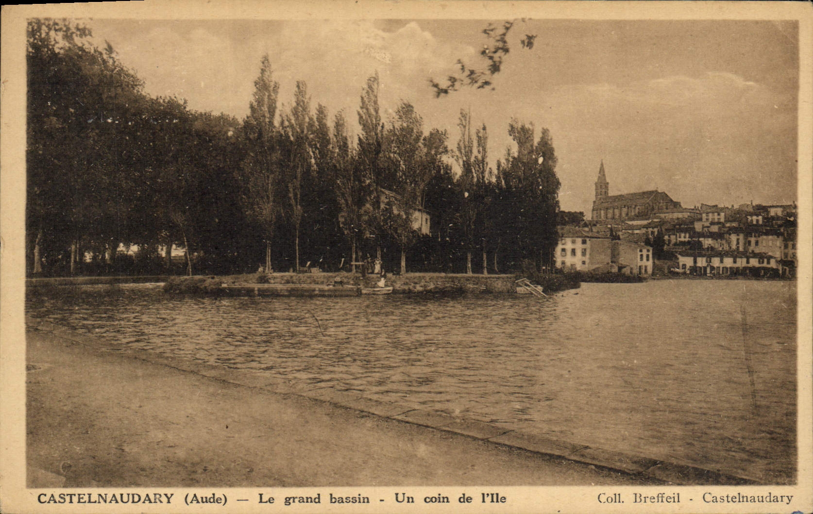 CPA Castelnaudary le grand bassin un coin de i'lle