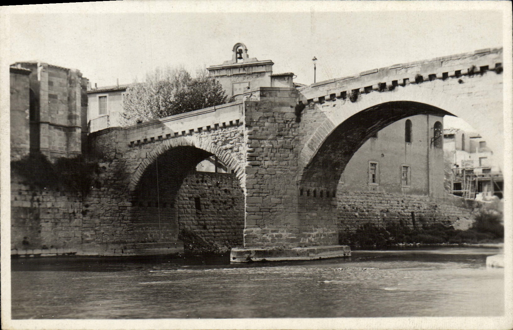 CPA Carcassonne Le Pont vieux
