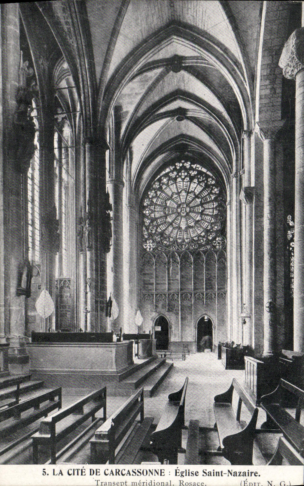 CPA La Cite De Carcassonne Eglise Saint Nazaire