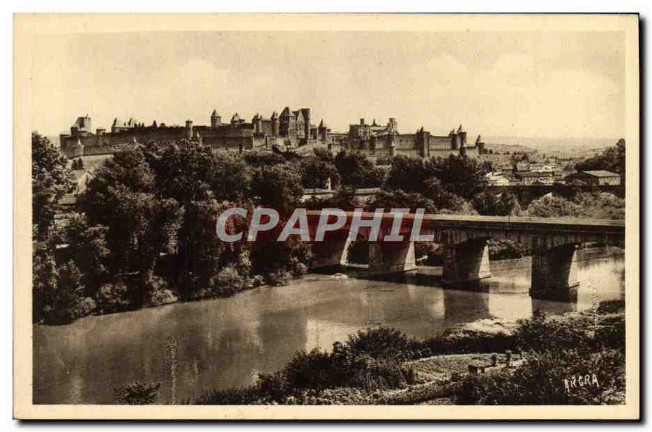 CPA Carcassonne Vue d'ensemble de la cite