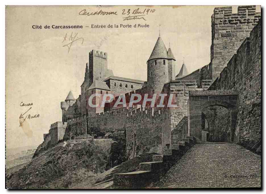 CPA Cite de Carcassonne Entree de la porte d'aude