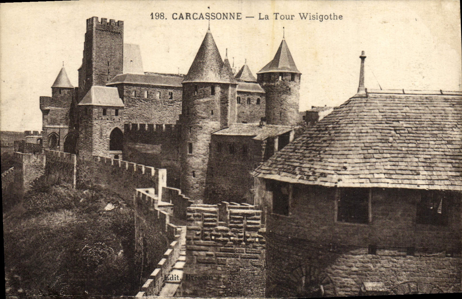 CPA Carcassonne la tour Wisigothe