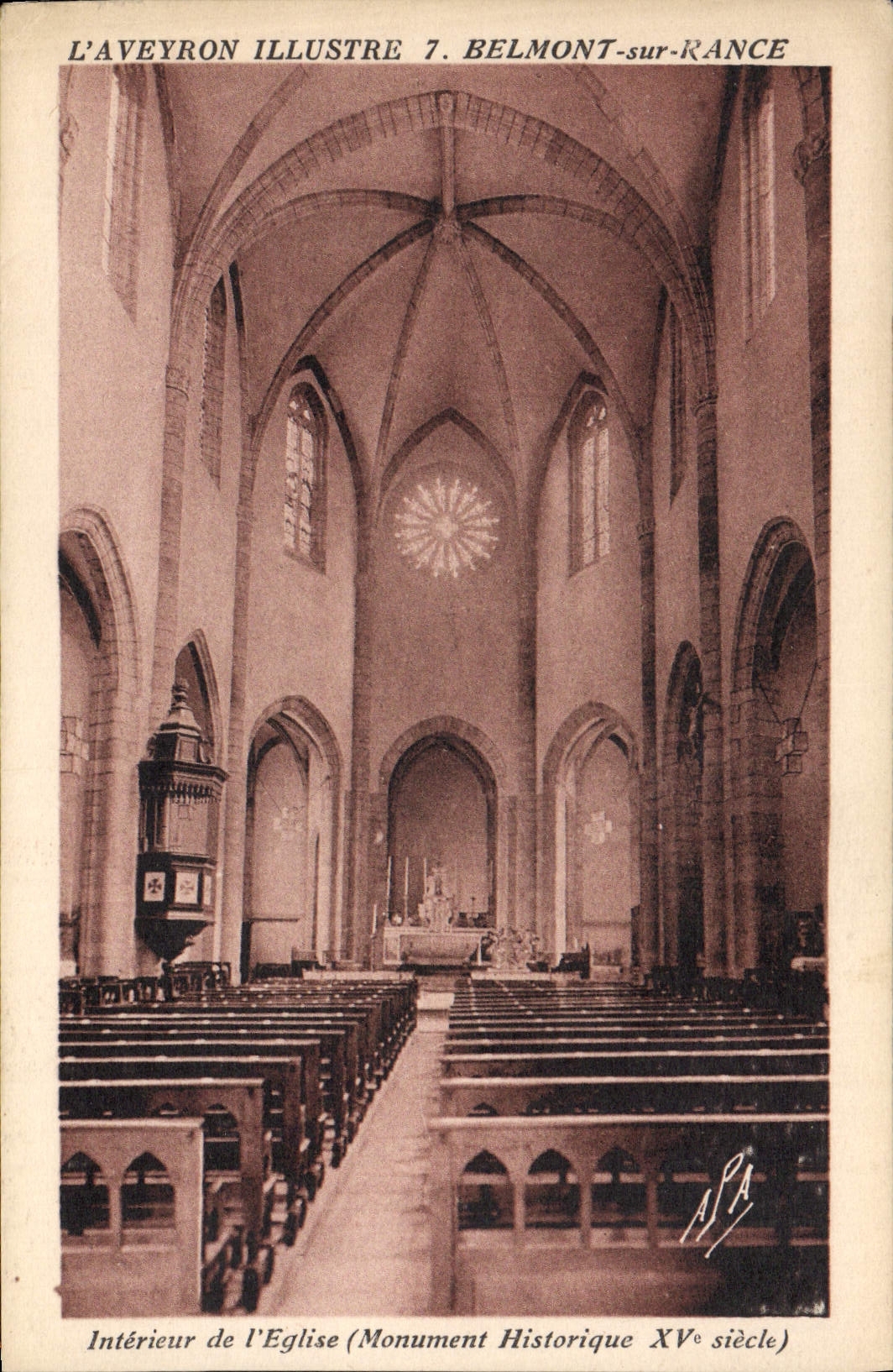 CPA L'Aveyron Illustre Belmont sur Rance Interieur de l'eglise