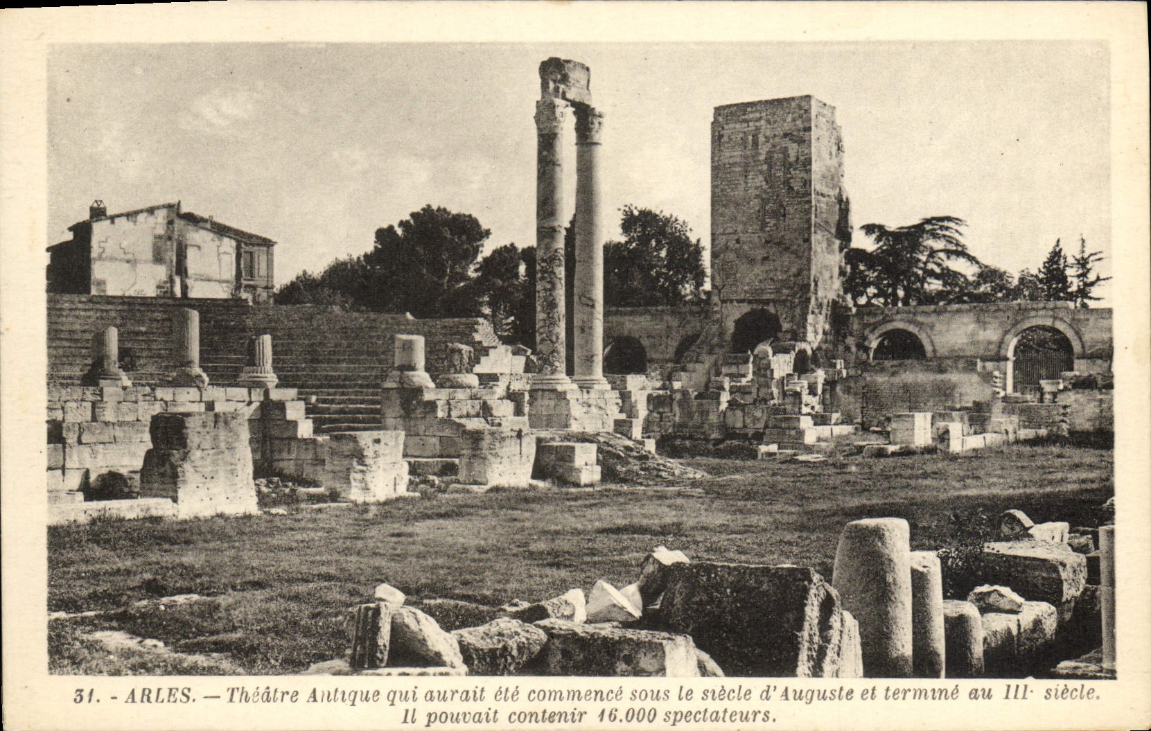 Arles — Théâtre Antique — Édition J. Georges, Arles