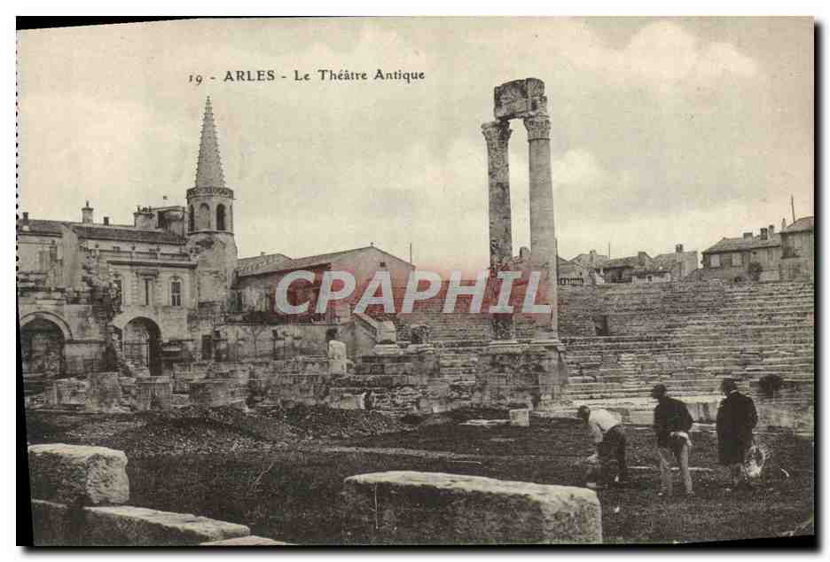 CPA Arles Le Theatre Antique
