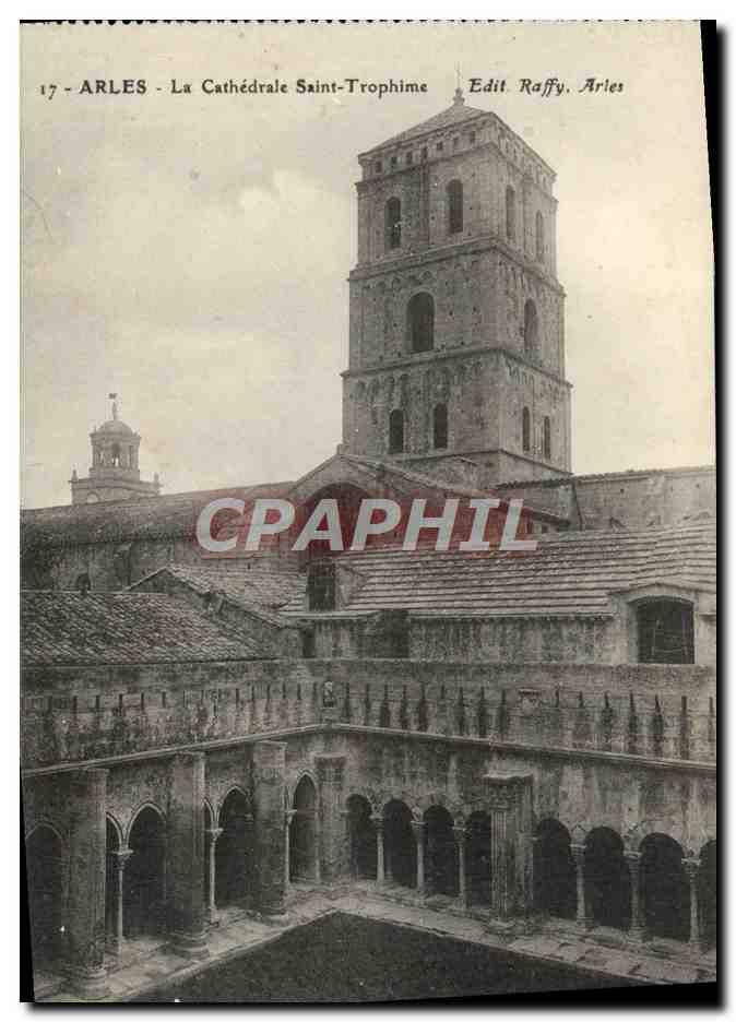 CPA Arles La Cathedrale Saint Trophime