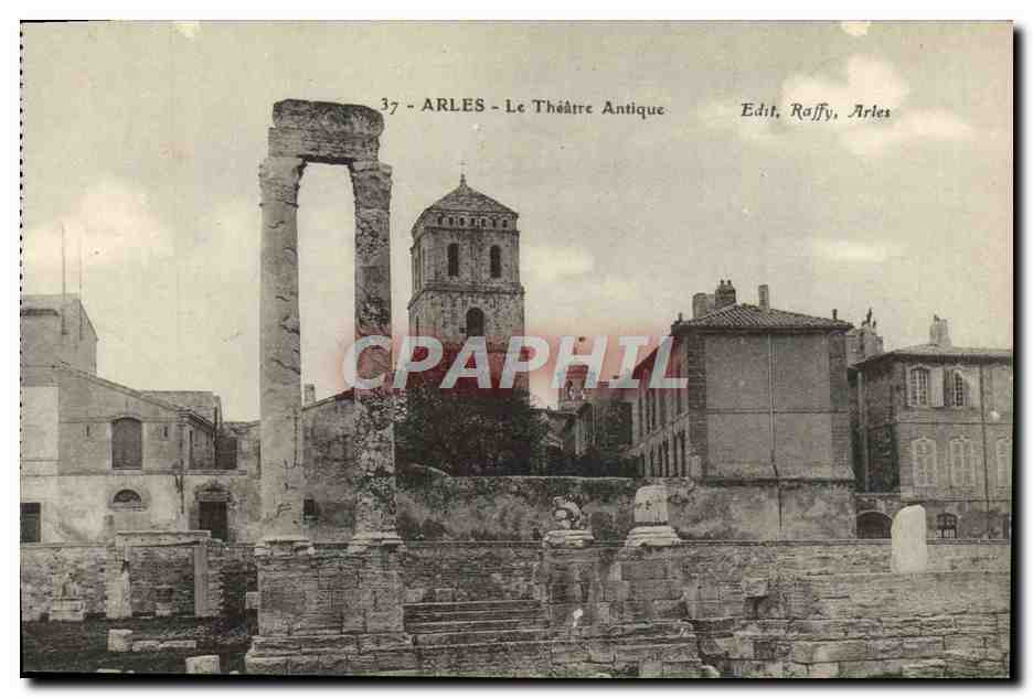 CPA Arles Le Theatre Antique