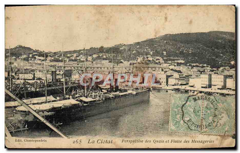 CPA La Ciotat Perspective des quais et flotte des messageries