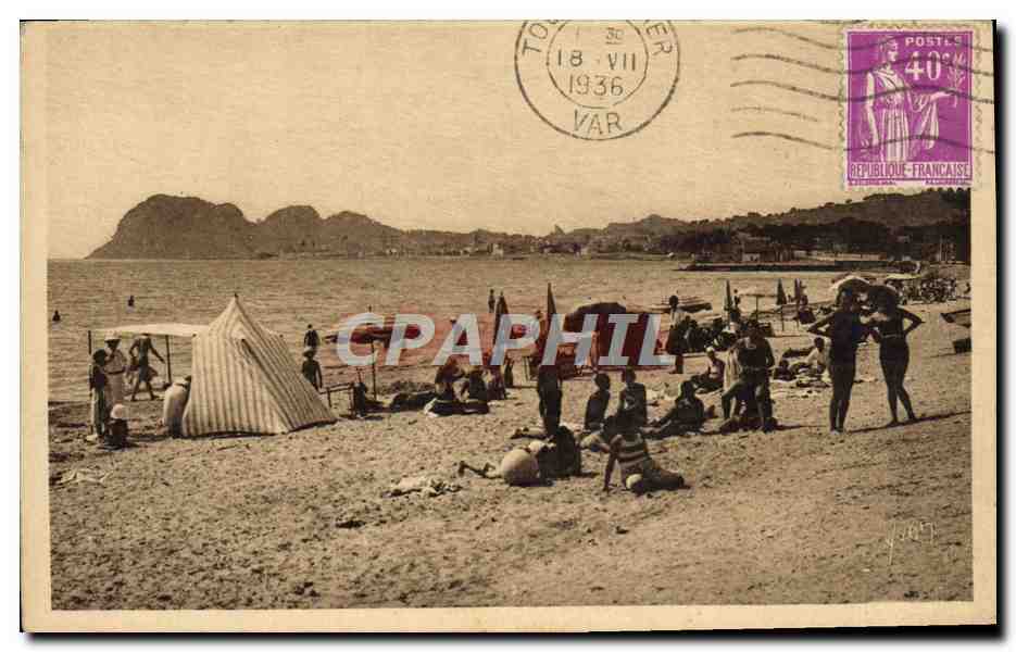 CPA La Douce France La Cote d'azur La plage