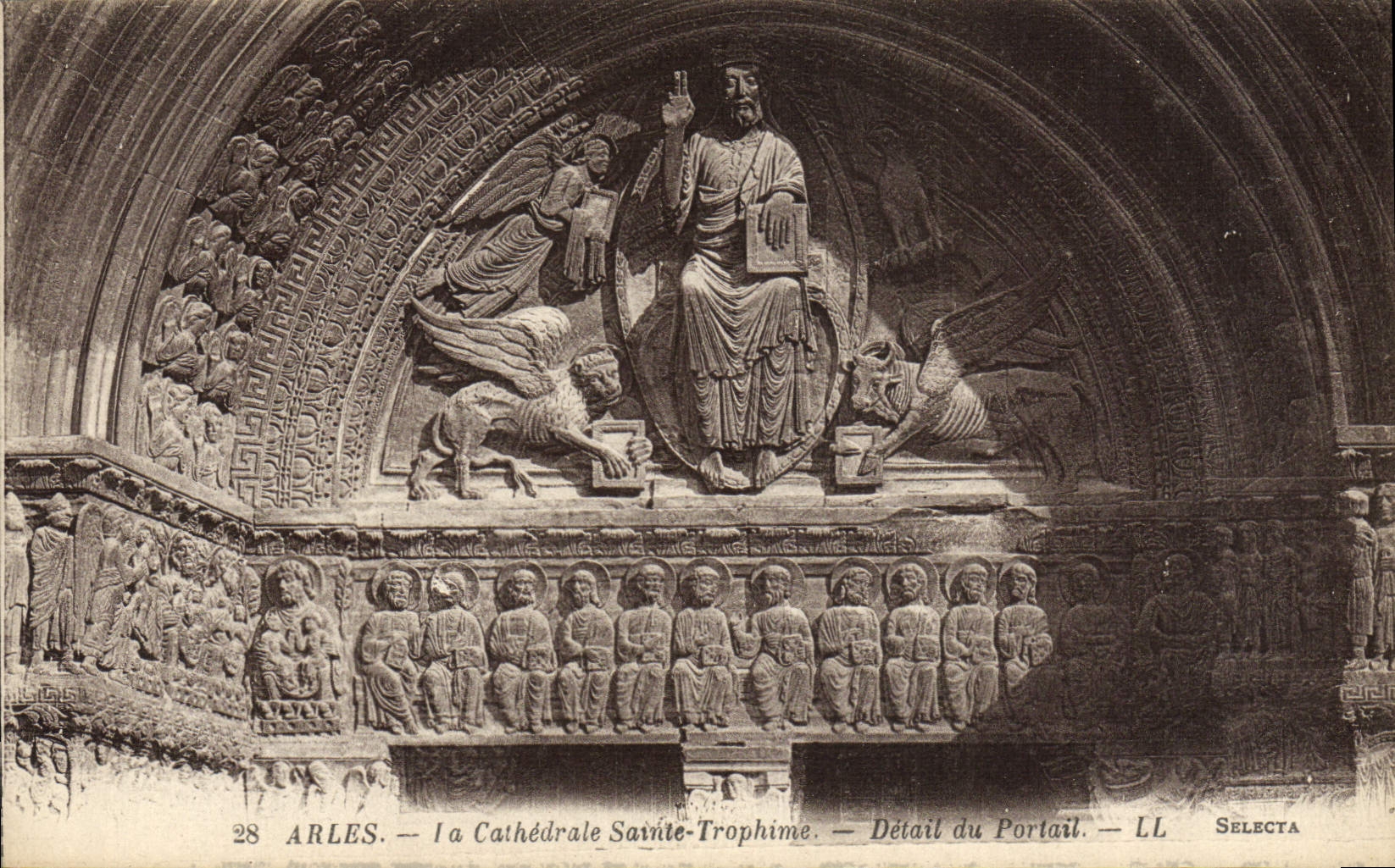 CPA Arles Cathedrale Sainte Trophime Detail du portail