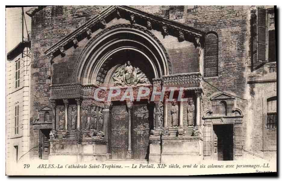 CPA Arles La Cathedrale Saint Trophime Le Portail 