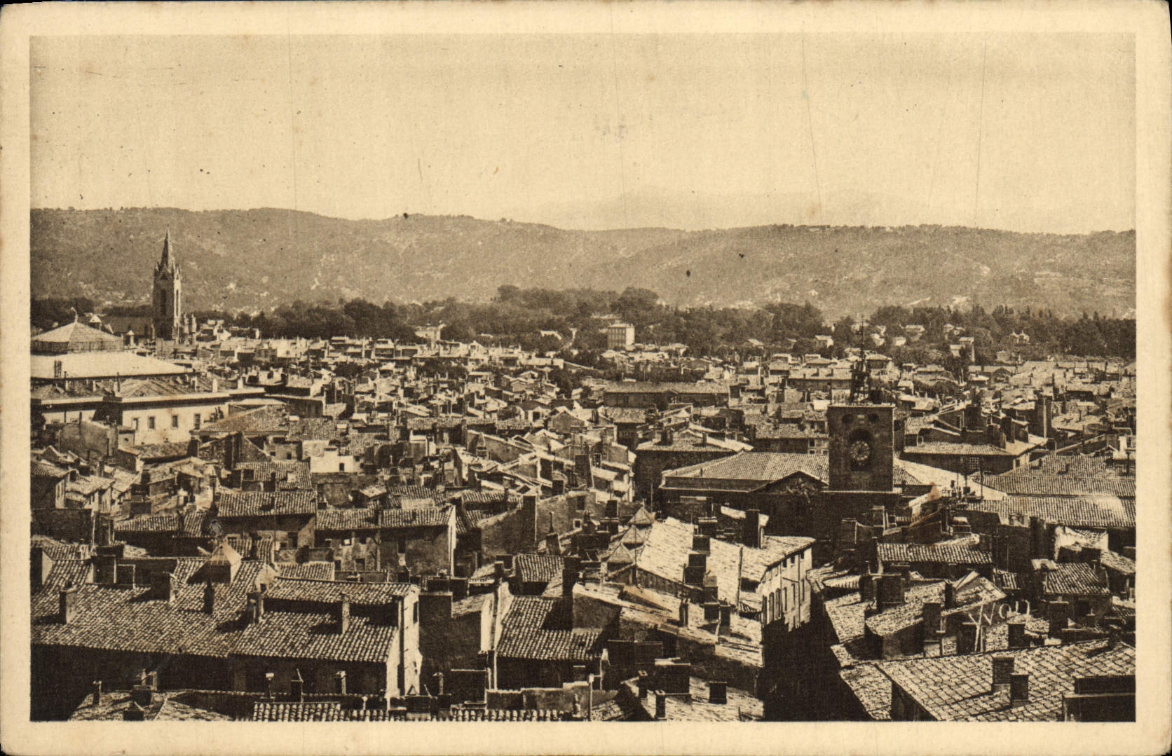 Aix-en-Provence — Vue générale — Les Éditions d'Art Lyon