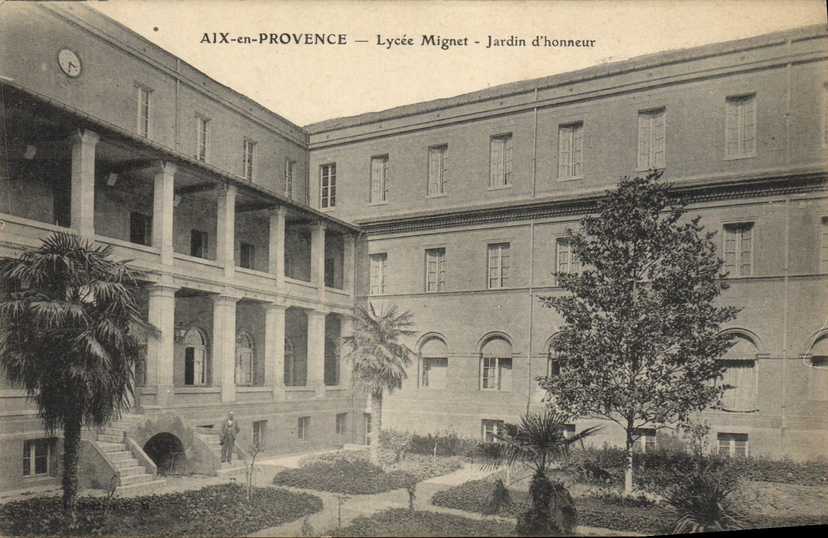 AIX-en-PROVENCE — Lycée Mignet - Jardin d'honneur