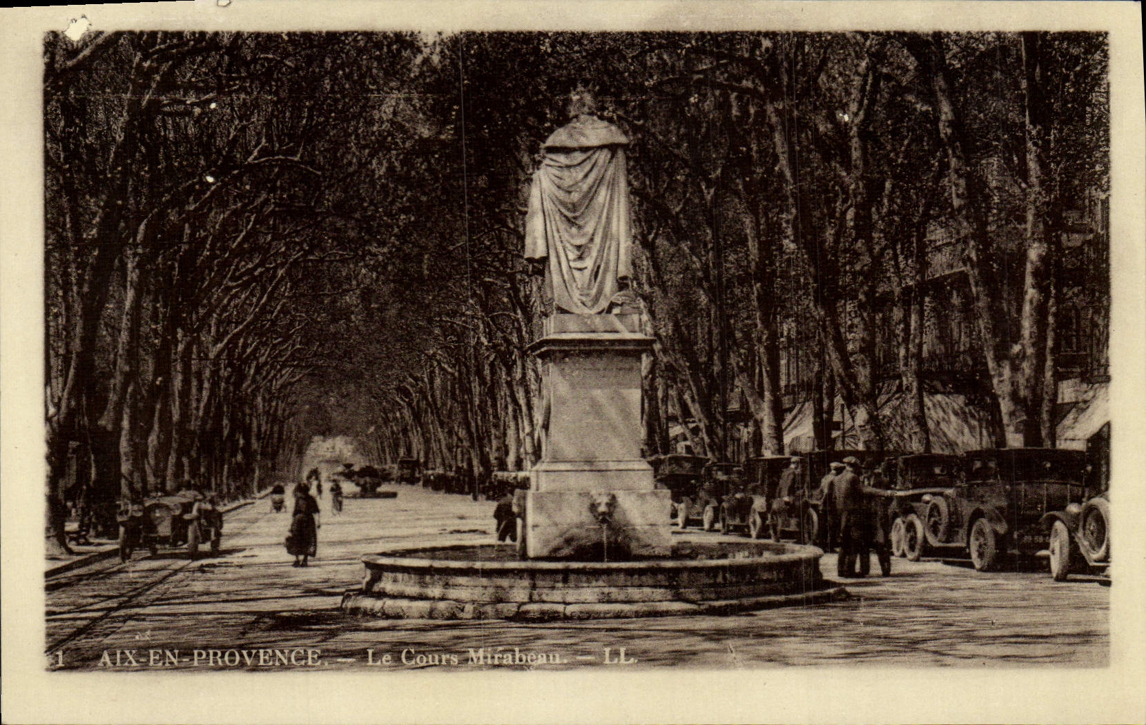 Aix-en-Provence — Ansicht des Cours Mirabeau — LL