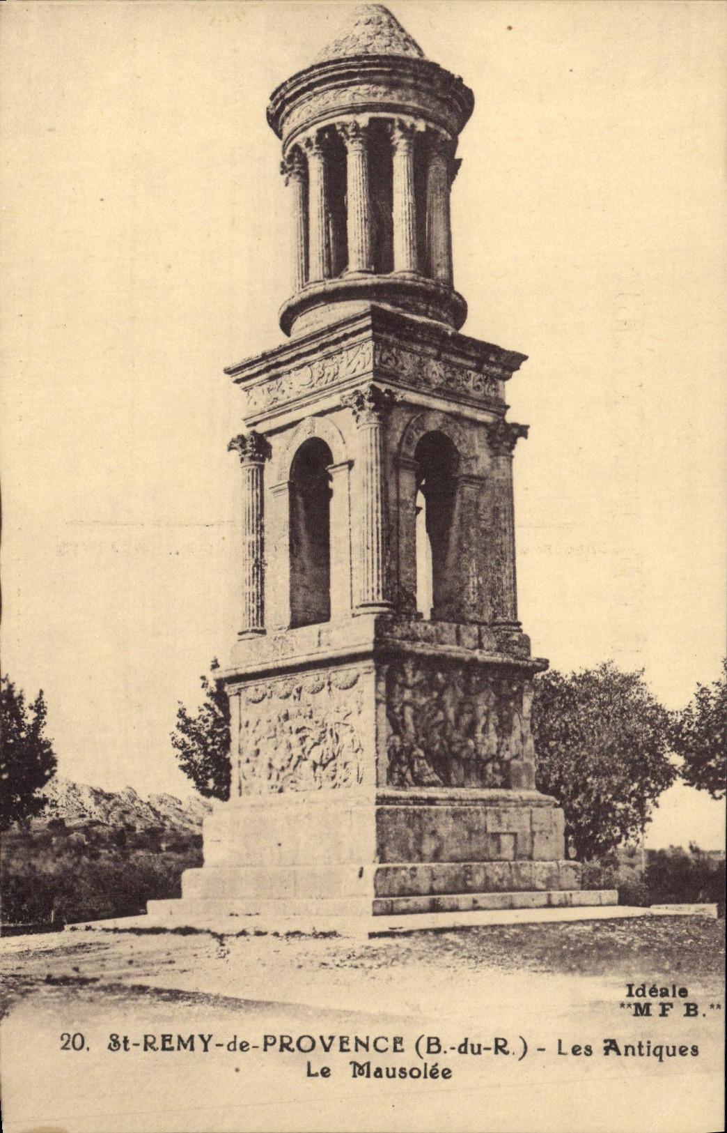 St-Rémy-de-Provence (B.-du-R.) — Le Mausolée — Idéale "M F B."