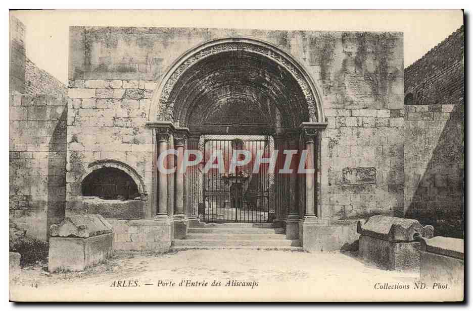 CPA Arles Porte D'Entree des Aliscamps