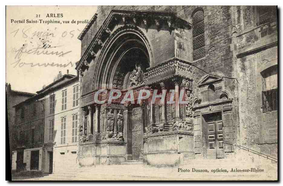 CPA Arles Portail Saint Trophime Vue de profil