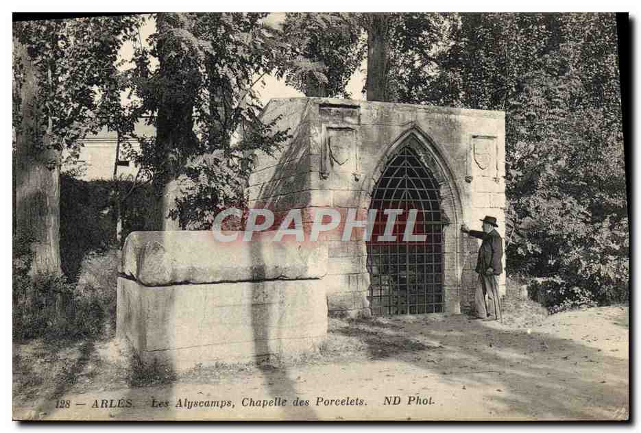 Arles — Les Alyscamps, Chapelle des Porcellets — ND Phot.