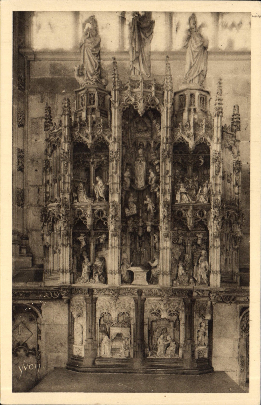 Bourg (Ain) — Église de Brou — Retable en marbre de la Chapelle de la Vierge