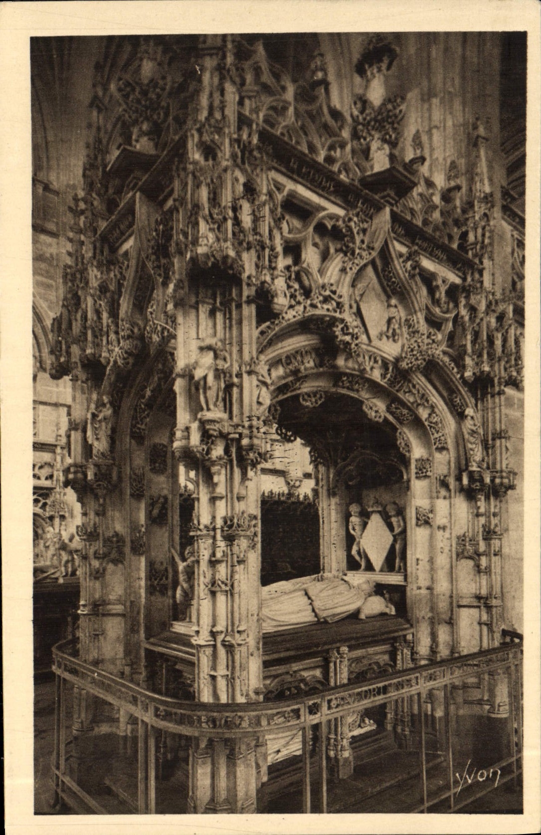 Bourg (Ain) - Église de Brou - Mausolée de Marguerite d'Autriche
