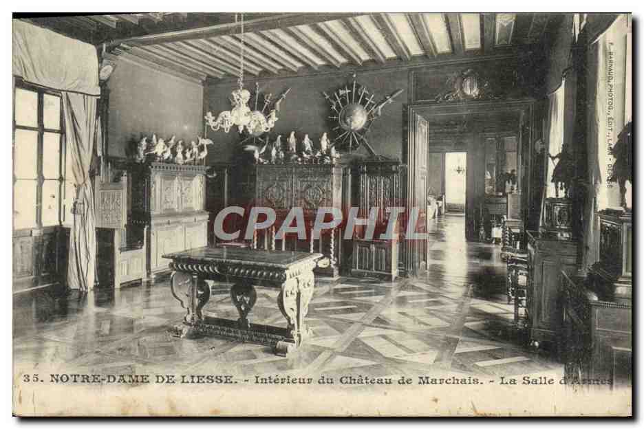 Notre-Dame de Liesse — Intérieur du Château de Marchais — La Salle d'Armes — J. Baraoud, Paris