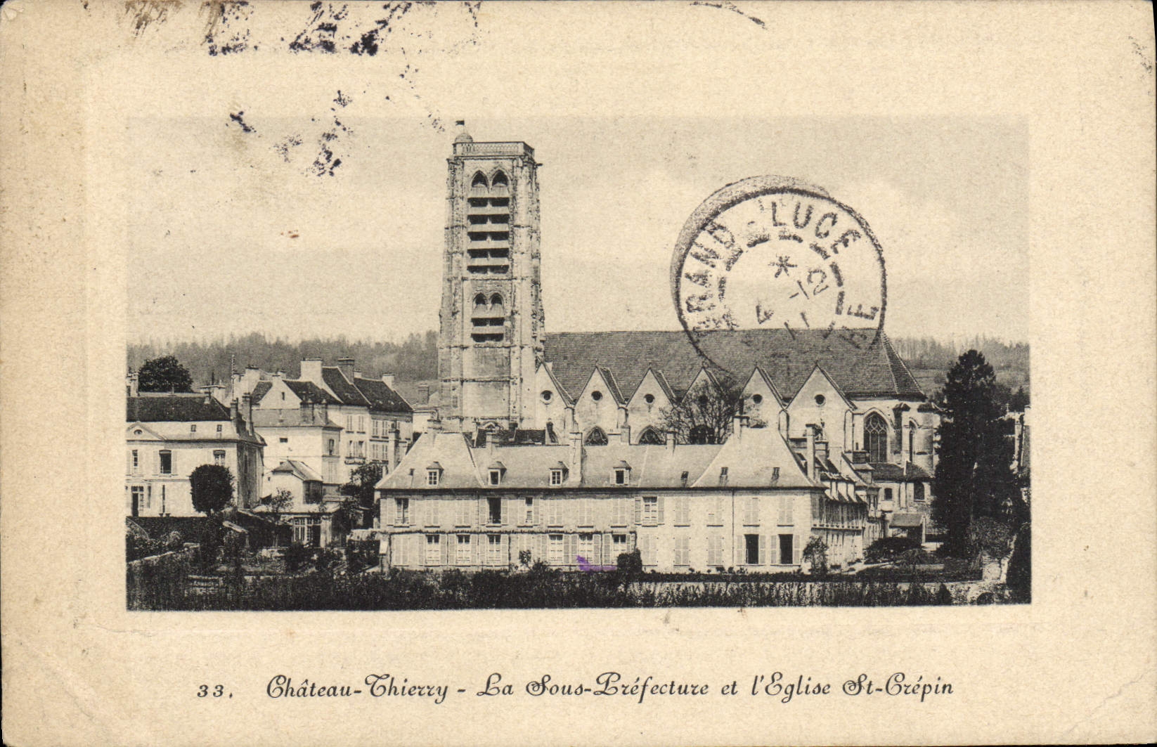 CPA Château Thierry La Sous Prefecture et l'Eglise St Crepin