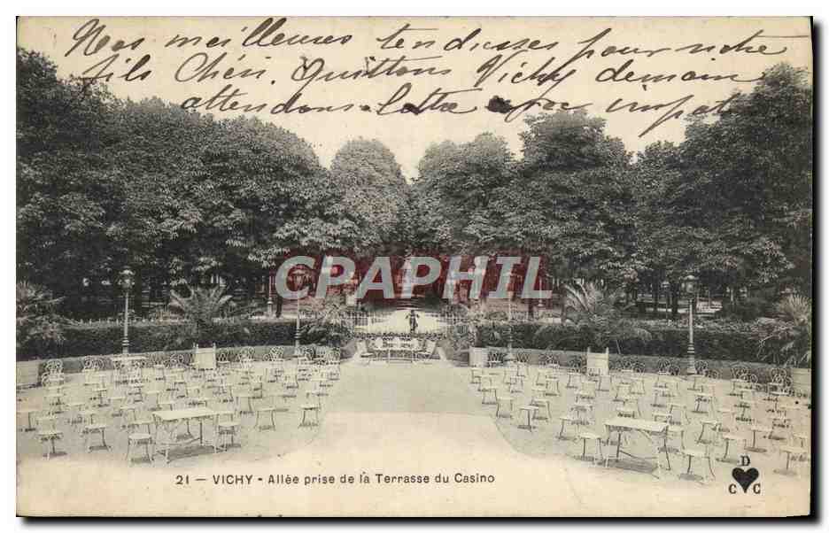 CPA Vichy Allee prise de la Terrasse du Casino