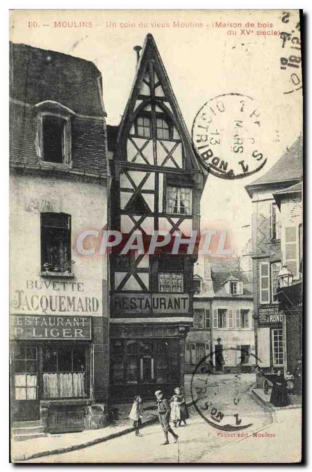 Moulins — Ein Eckchen des alten Moulins — (Holzhaus aus dem 15. Jahrhundert)