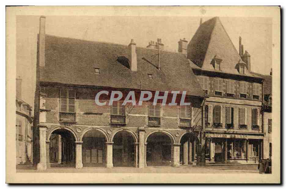 Place du Marché — Moulins — Collection du Syndicat d'Initiative (Essi) Bourbonnais