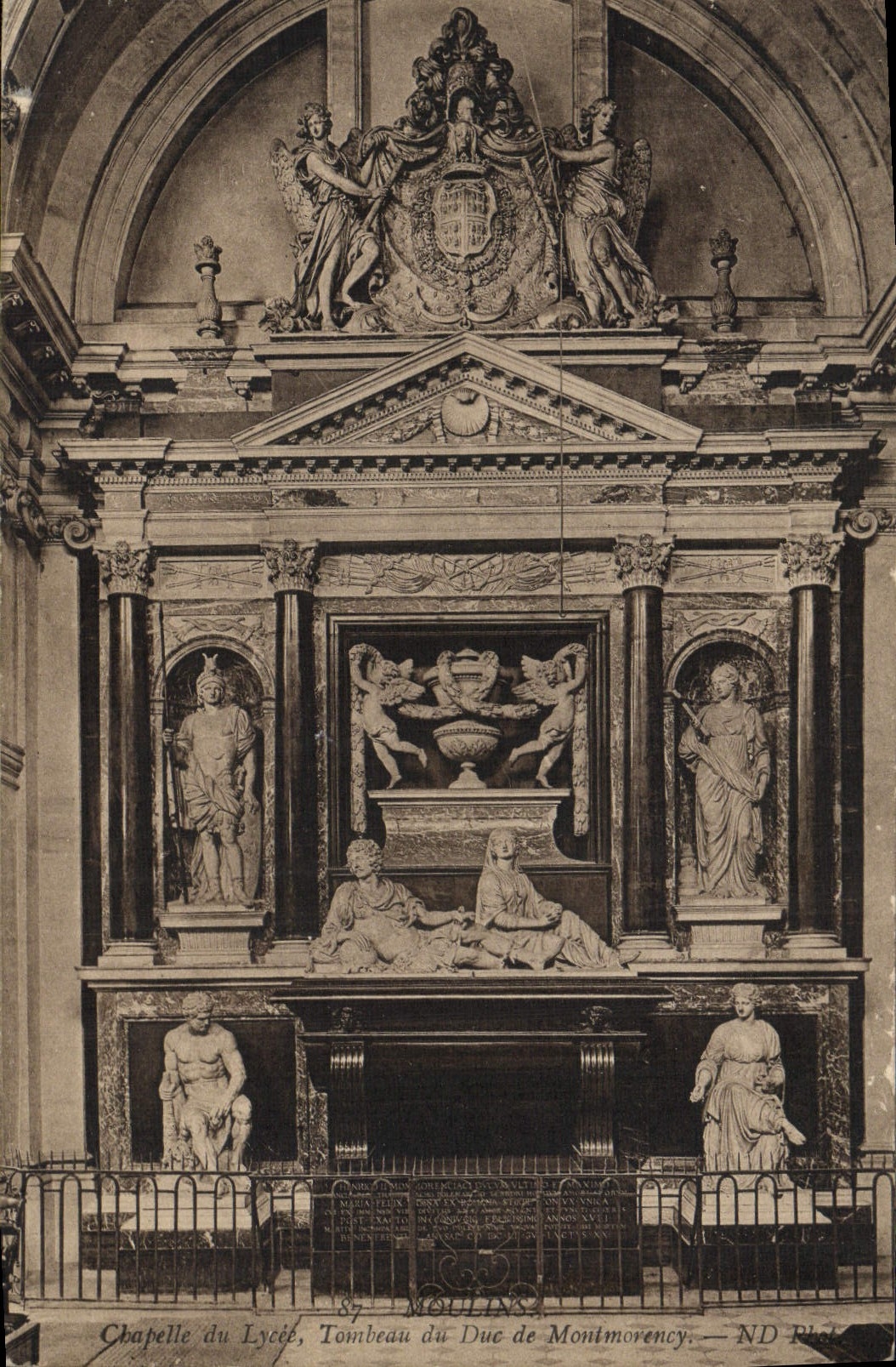 Chapelle du Lycée, Tombeau du Duc de Montmorency — ND Phot. — Moulins