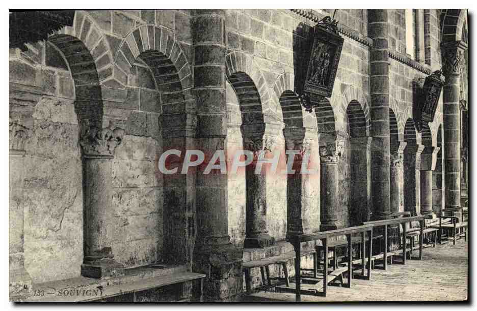 SOUVIGNY — Cloître de l'abbaye — Agence Souvigny, n°133