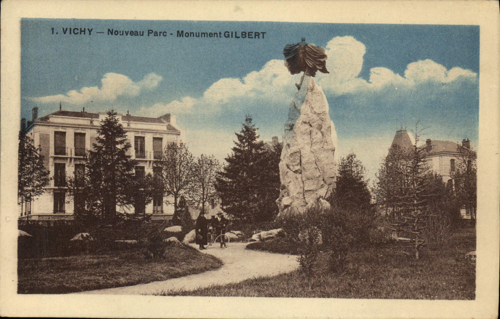 CPA Vichy Nouveau Parc Monument Gilbert
