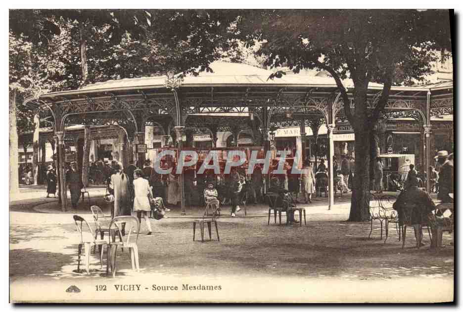 CPA Vichy Source Mesdames