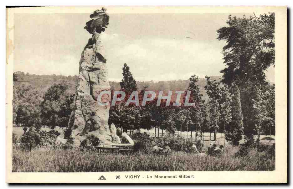 CPA Vichy Le monument gilbert